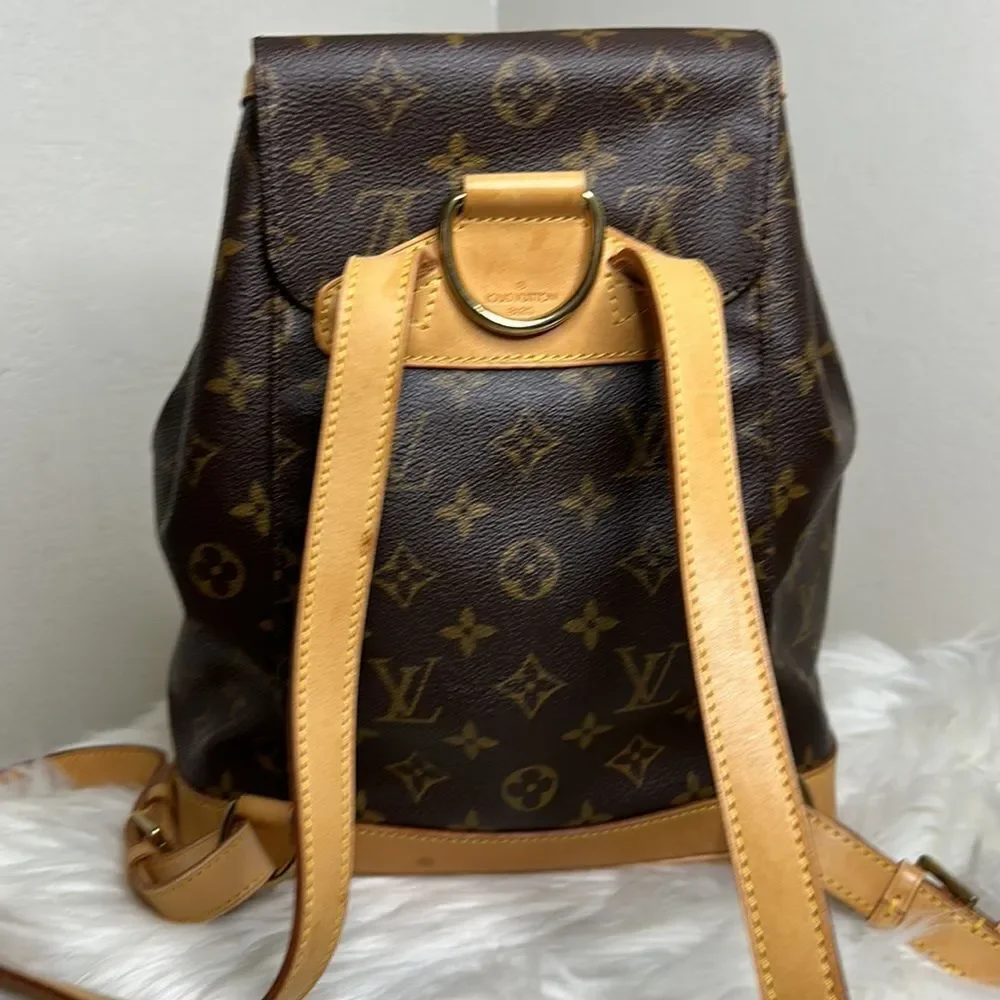 💯 Authentic Louis Vuitton Monogram Backpack 🍀